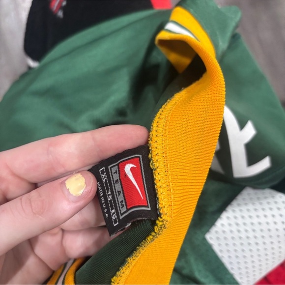 Nike Green Jersey with Yellow Collar - Picture 7 of 7